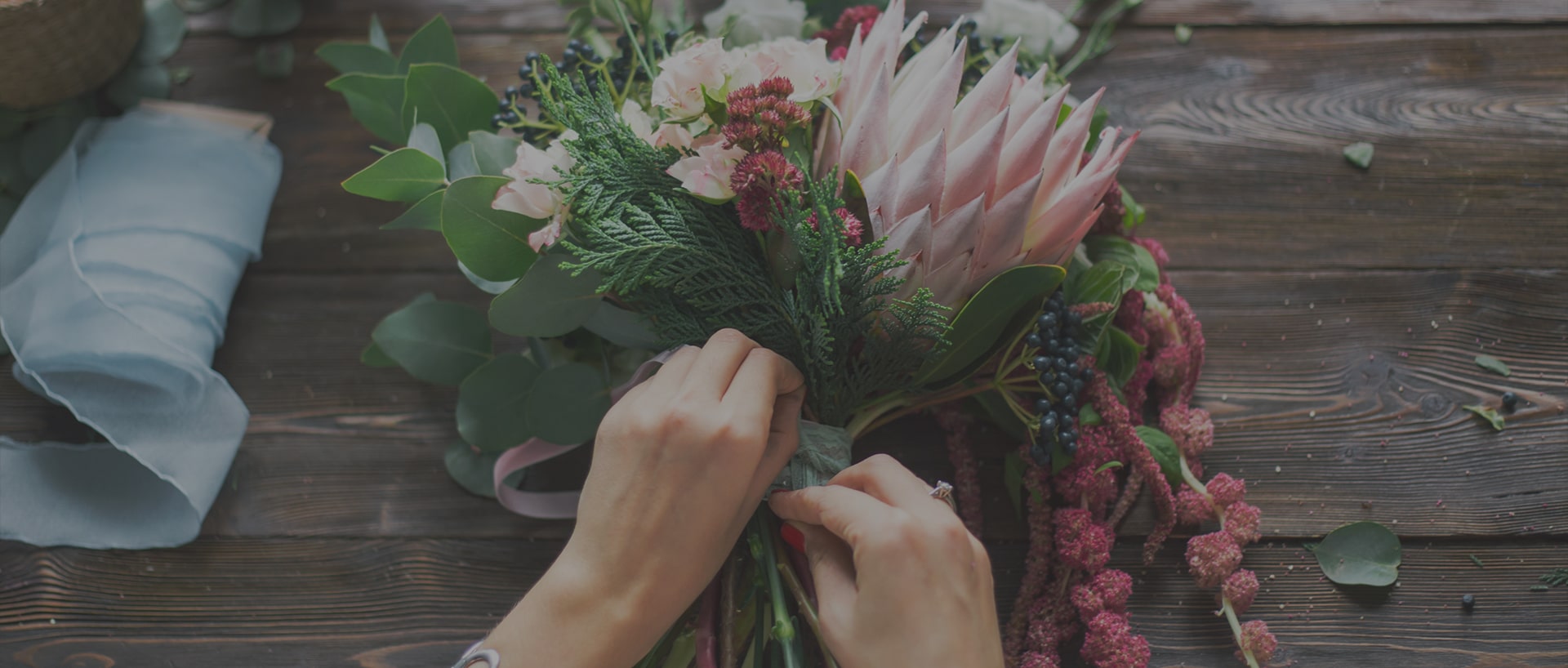 Le bougainvillier fleuri, située dans la ville du Marin, vous propose un large choix de bouquets de fleurs à offrir pour touts types d'événements au cours de l'année.